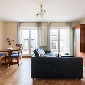 https://luminoso-atico-en-san-sebastian-wifi.basquecountryhotels.org
